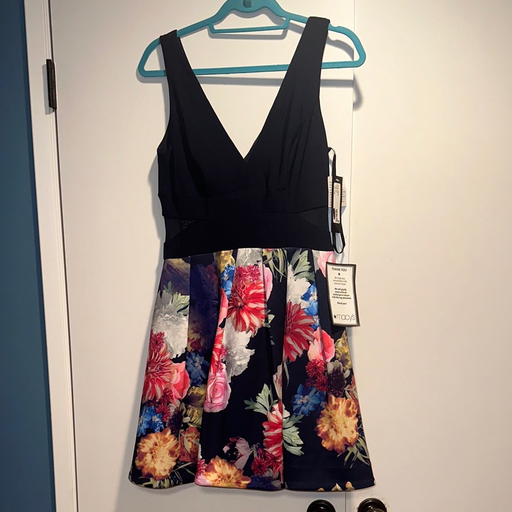 NWT Macys size 10 Floral Print Cocktail Dress